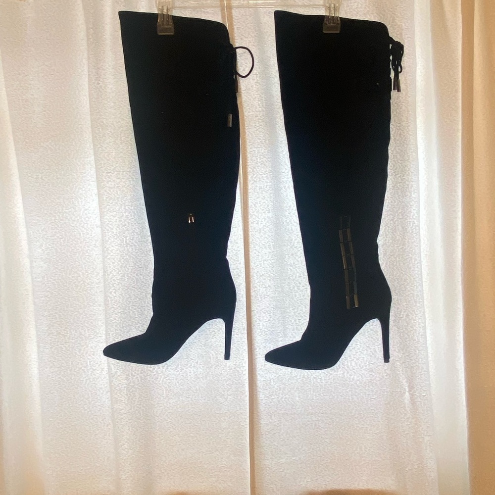 Dolce vita knee high heeled suede boots size 7